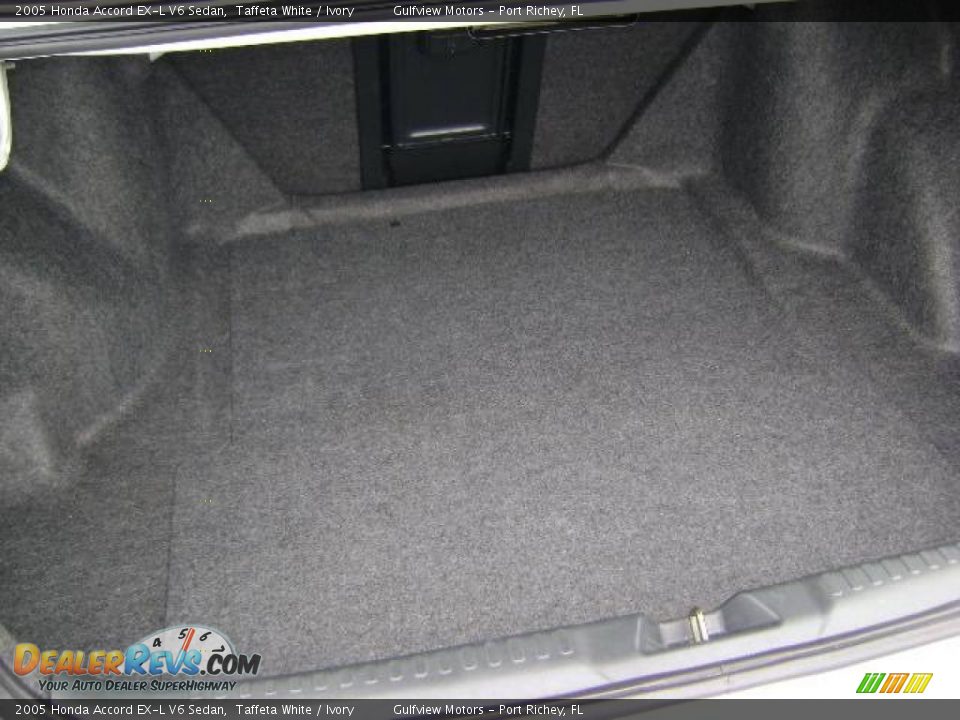 2005 Honda Accord EX-L V6 Sedan Taffeta White / Ivory Photo #22