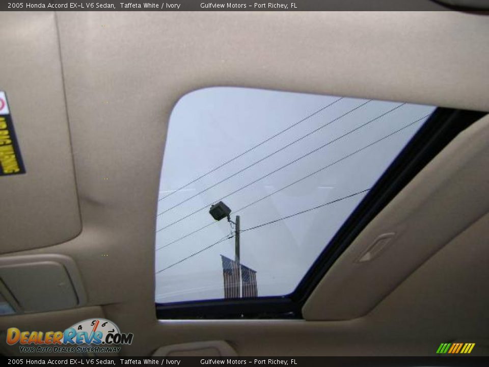 2005 Honda Accord EX-L V6 Sedan Taffeta White / Ivory Photo #23