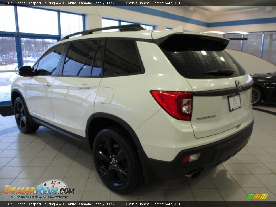 2019 Honda Passport Touring AWD White Diamond Pearl / Black Photo #9