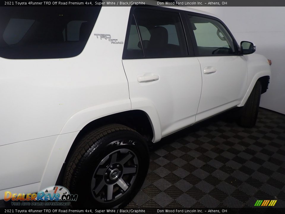 2021 Toyota 4Runner TRD Off Road Premium 4x4 Super White / Black/Graphite Photo #22