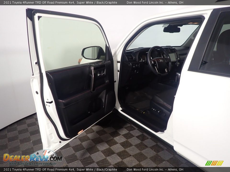 2021 Toyota 4Runner TRD Off Road Premium 4x4 Super White / Black/Graphite Photo #23