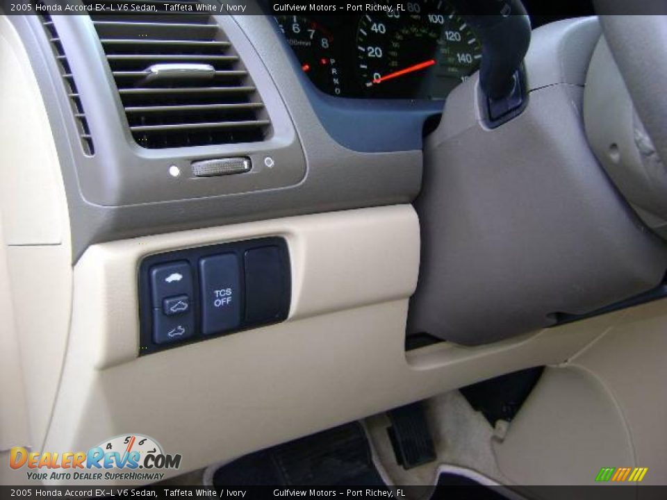 2005 Honda Accord EX-L V6 Sedan Taffeta White / Ivory Photo #25