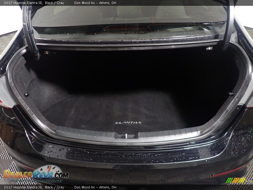 2017 Hyundai Elantra SE Black / Gray Photo #15