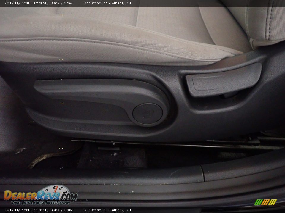 2017 Hyundai Elantra SE Black / Gray Photo #23