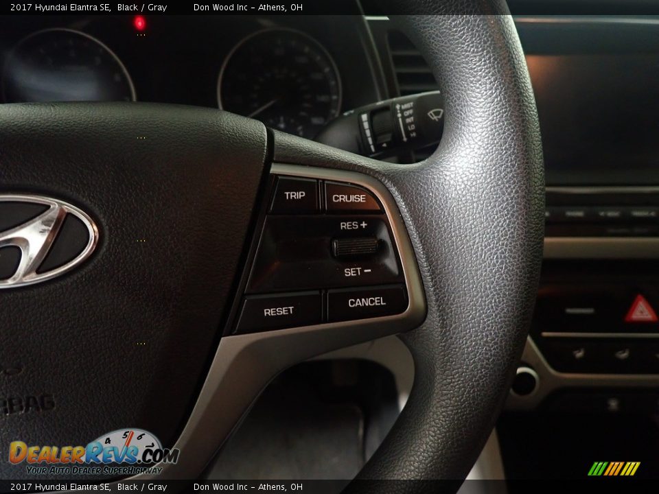 2017 Hyundai Elantra SE Black / Gray Photo #30