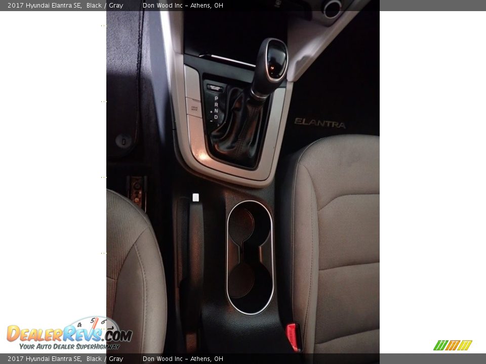 2017 Hyundai Elantra SE Black / Gray Photo #32