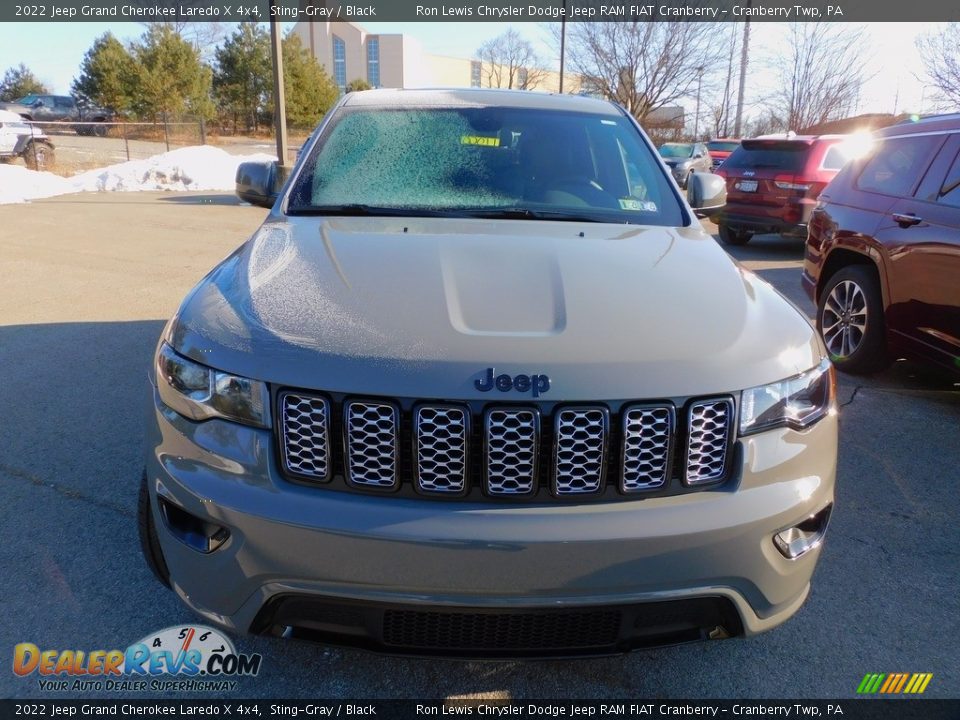 2022 Jeep Grand Cherokee Laredo X 4x4 Sting-Gray / Black Photo #2