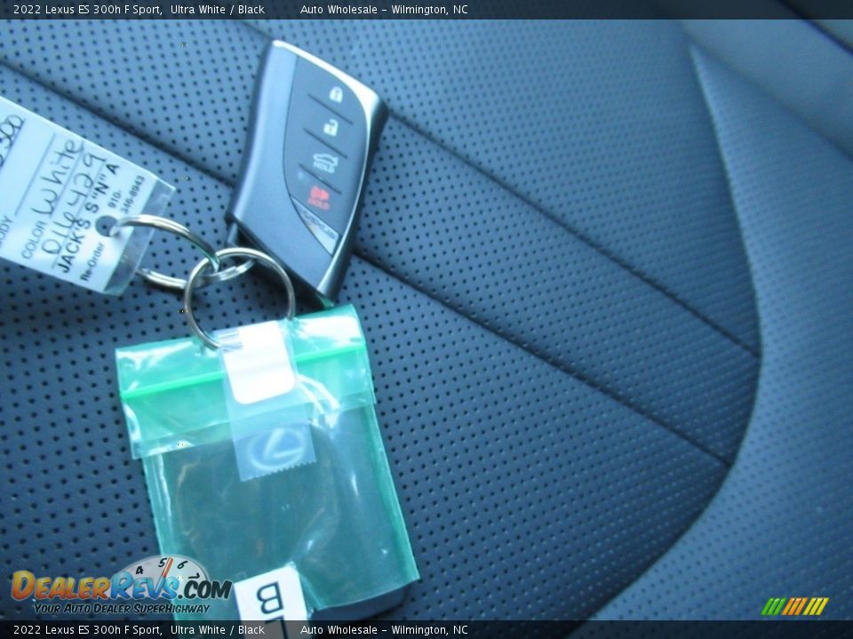 2022 Lexus ES 300h F Sport Ultra White / Black Photo #20