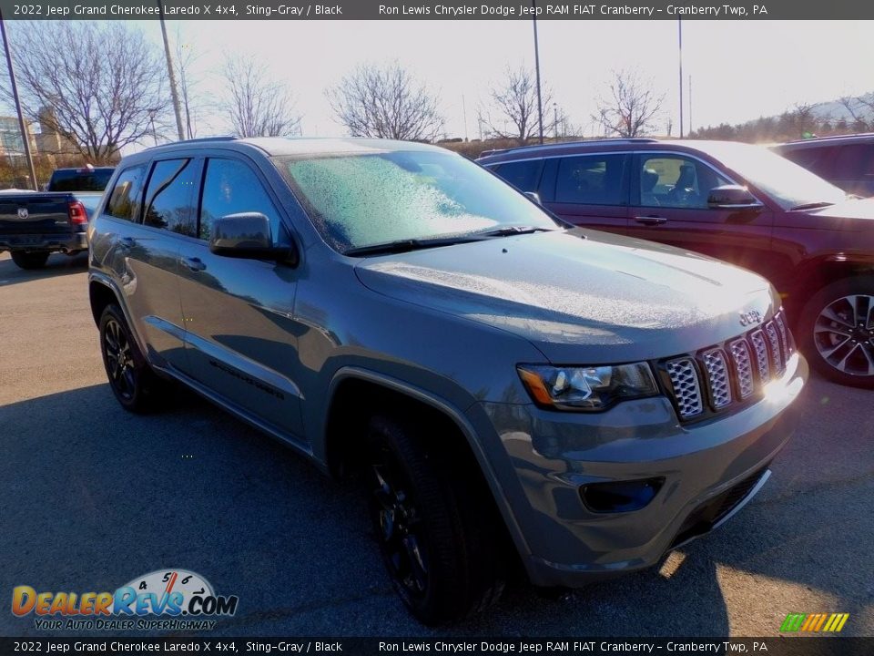 2022 Jeep Grand Cherokee Laredo X 4x4 Sting-Gray / Black Photo #3
