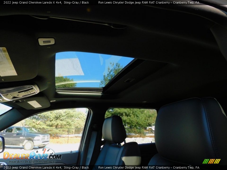 2022 Jeep Grand Cherokee Laredo X 4x4 Sting-Gray / Black Photo #15
