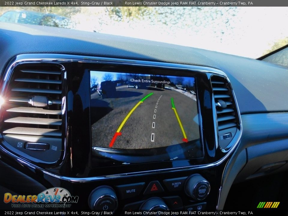 2022 Jeep Grand Cherokee Laredo X 4x4 Sting-Gray / Black Photo #17