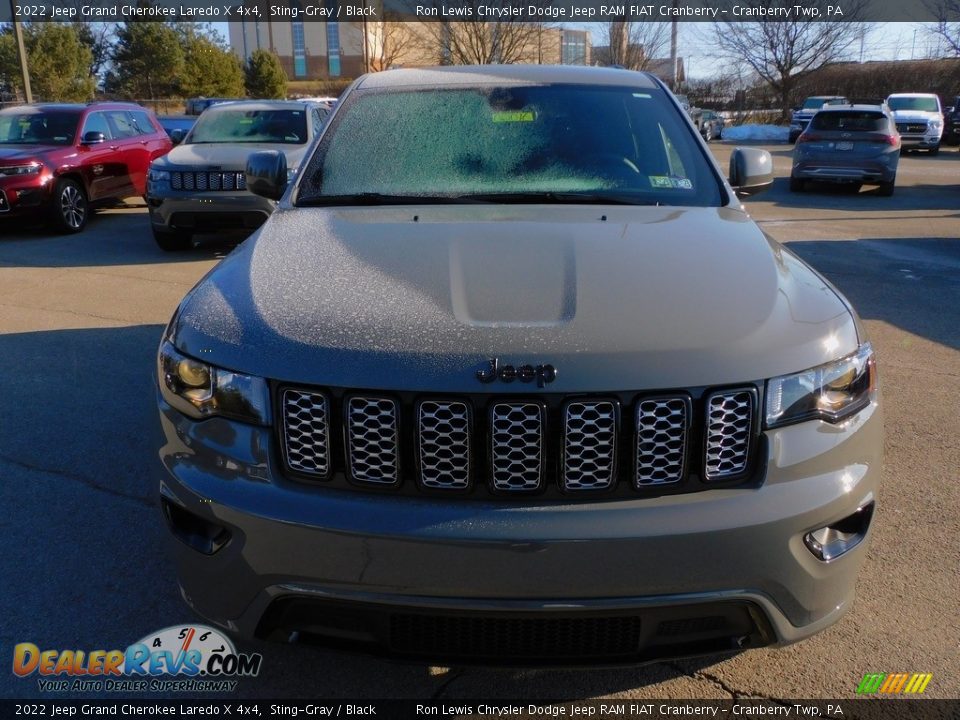 2022 Jeep Grand Cherokee Laredo X 4x4 Sting-Gray / Black Photo #2