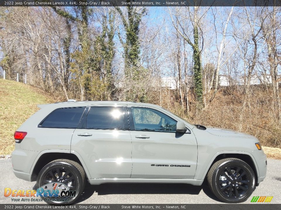 Sting-Gray 2022 Jeep Grand Cherokee Laredo X 4x4 Photo #5