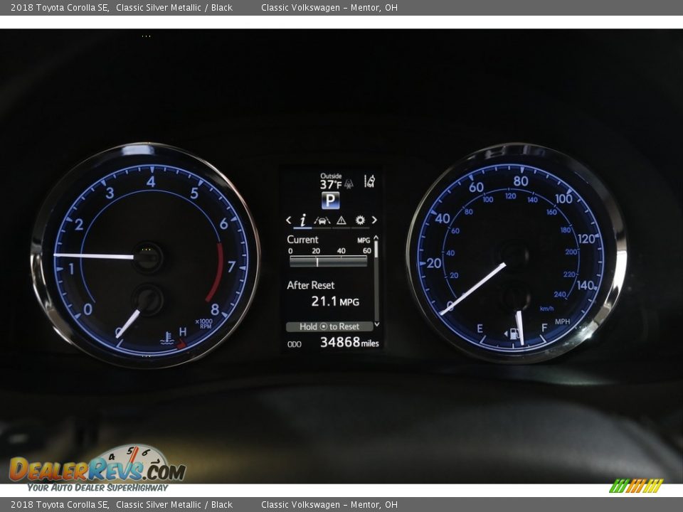 2018 Toyota Corolla SE Classic Silver Metallic / Black Photo #8