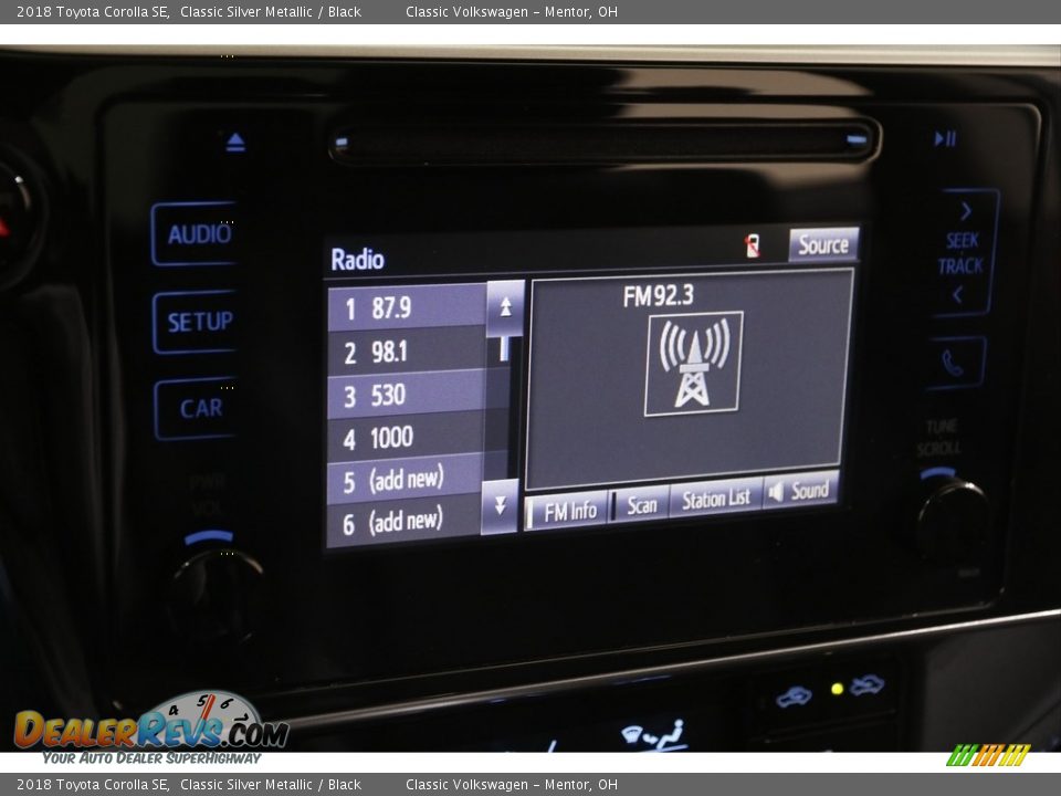 2018 Toyota Corolla SE Classic Silver Metallic / Black Photo #10