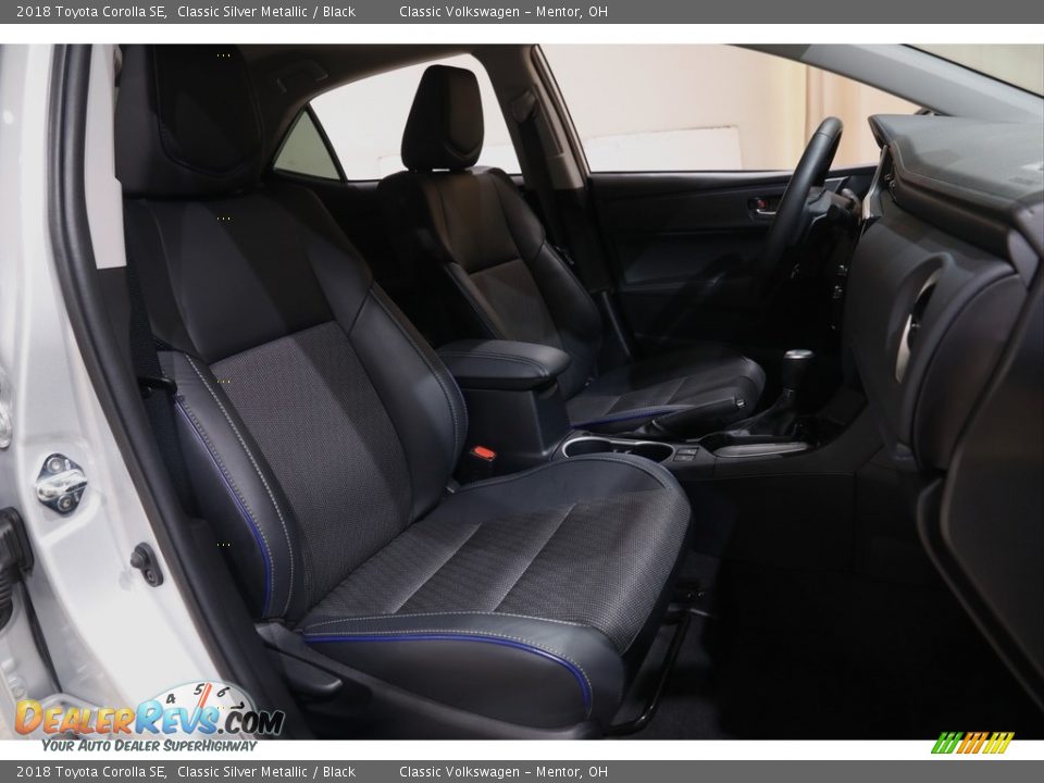 2018 Toyota Corolla SE Classic Silver Metallic / Black Photo #14