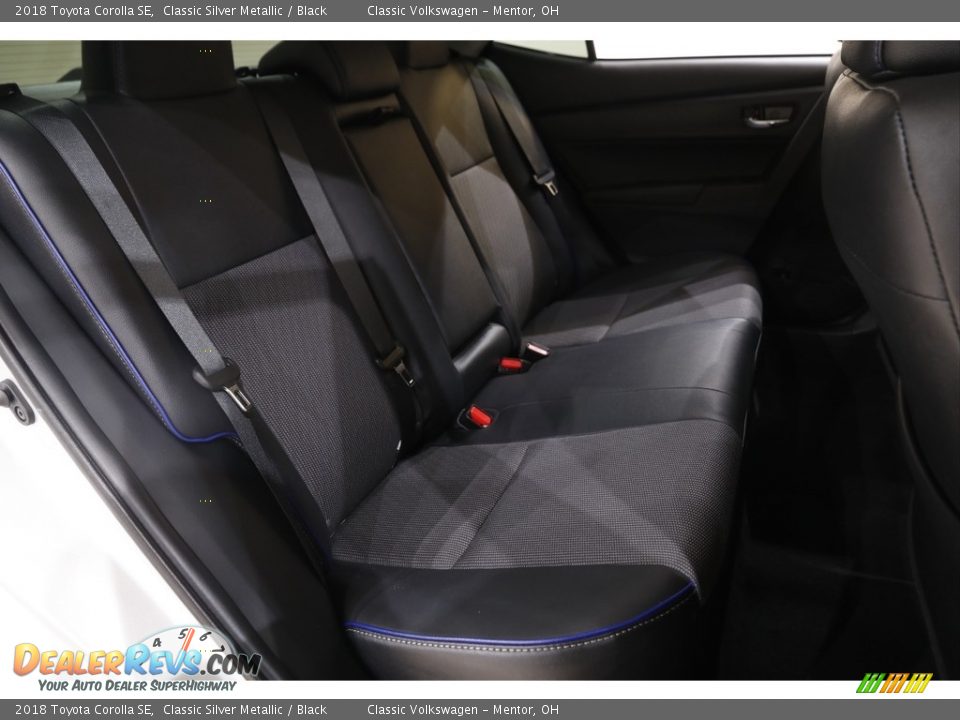 2018 Toyota Corolla SE Classic Silver Metallic / Black Photo #15