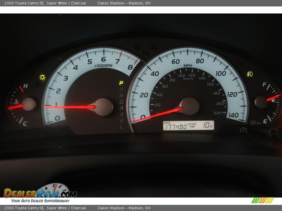 2009 Toyota Camry SE Super White / Charcoal Photo #8