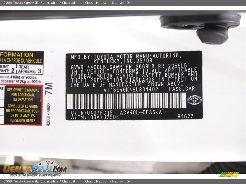 2009 Toyota Camry SE Super White / Charcoal Photo #21