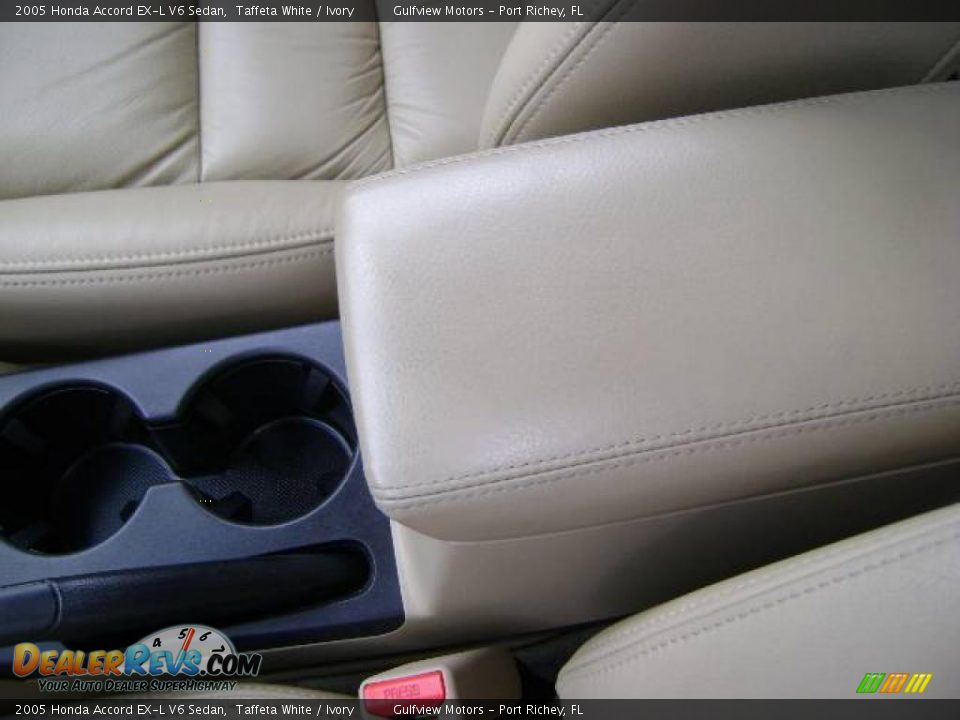 2005 Honda Accord EX-L V6 Sedan Taffeta White / Ivory Photo #34