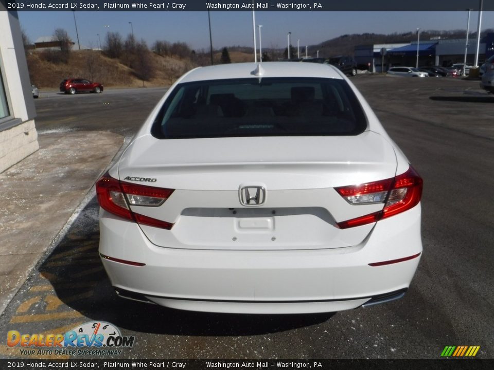 2019 Honda Accord LX Sedan Platinum White Pearl / Gray Photo #8