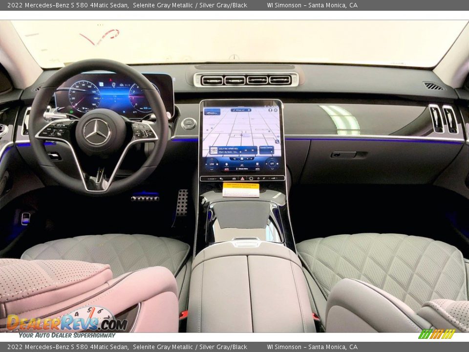 Dashboard of 2022 Mercedes-Benz S 580 4Matic Sedan Photo #6