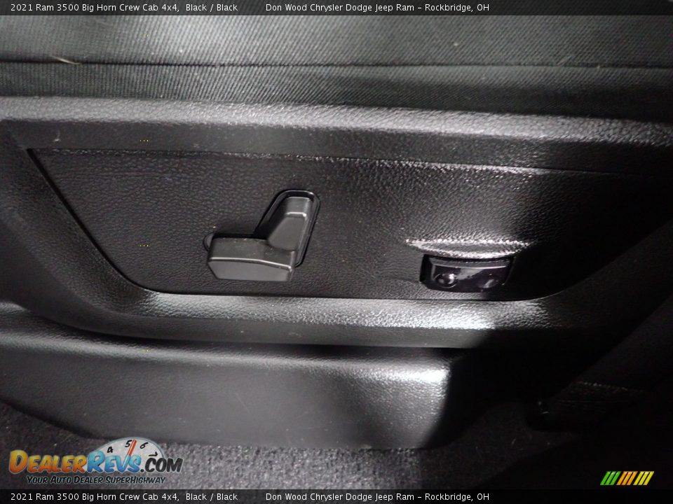 2021 Ram 3500 Big Horn Crew Cab 4x4 Black / Black Photo #16
