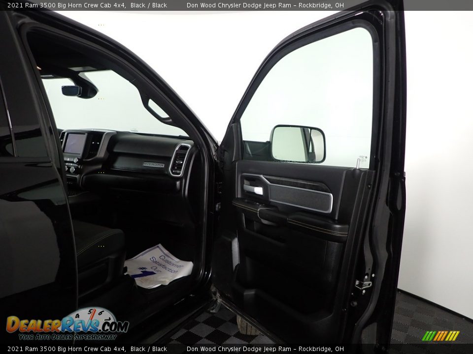 2021 Ram 3500 Big Horn Crew Cab 4x4 Black / Black Photo #29