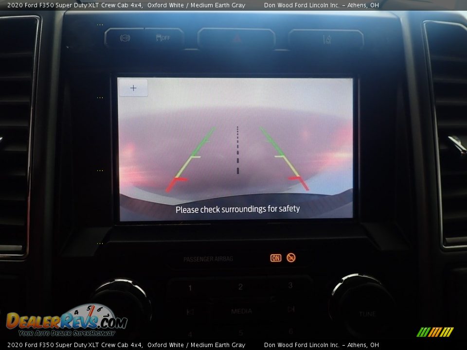 2020 Ford F350 Super Duty XLT Crew Cab 4x4 Oxford White / Medium Earth Gray Photo #2