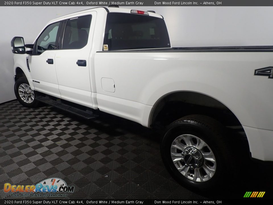 2020 Ford F350 Super Duty XLT Crew Cab 4x4 Oxford White / Medium Earth Gray Photo #15