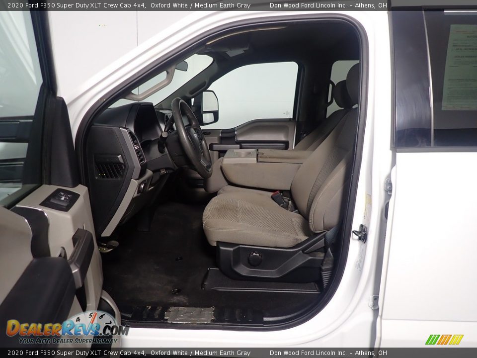 2020 Ford F350 Super Duty XLT Crew Cab 4x4 Oxford White / Medium Earth Gray Photo #19