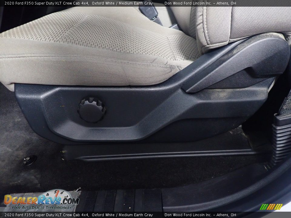 2020 Ford F350 Super Duty XLT Crew Cab 4x4 Oxford White / Medium Earth Gray Photo #20