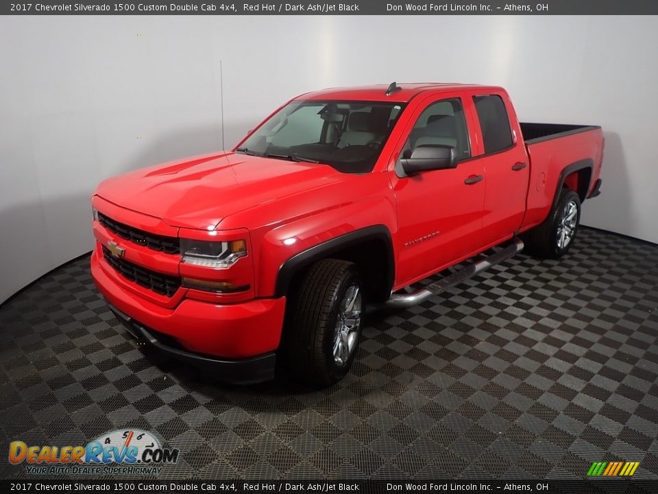 2017 Chevrolet Silverado 1500 Custom Double Cab 4x4 Red Hot / Dark Ash/Jet Black Photo #9