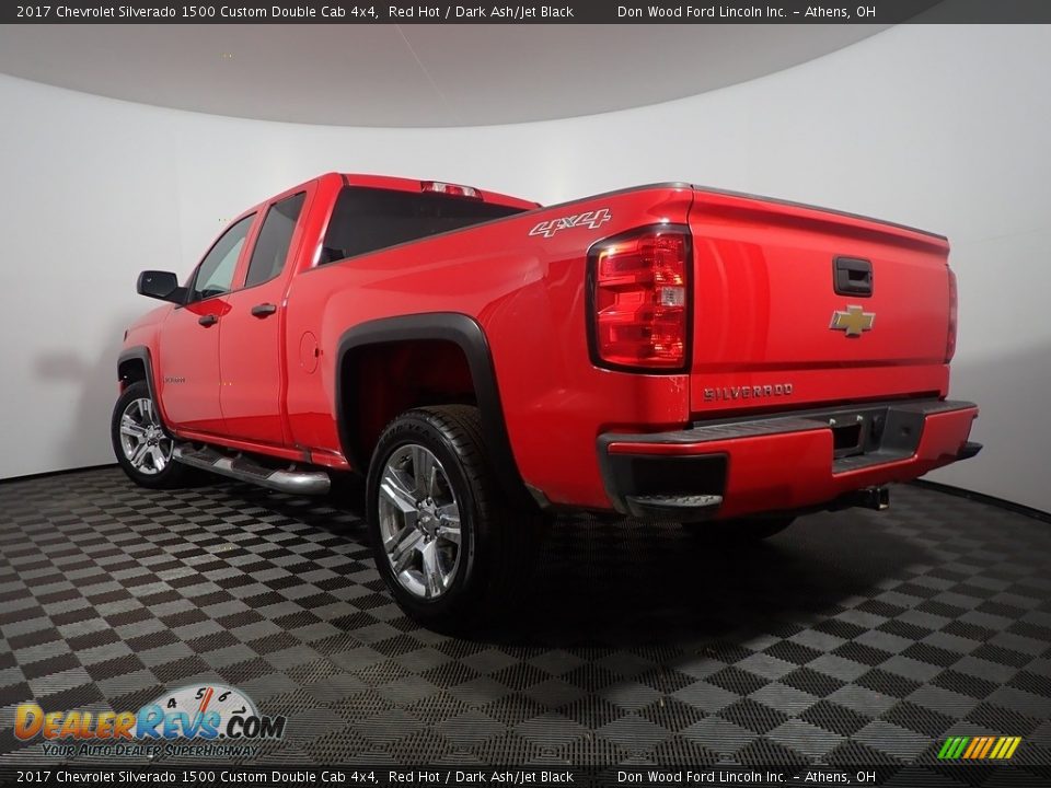 2017 Chevrolet Silverado 1500 Custom Double Cab 4x4 Red Hot / Dark Ash/Jet Black Photo #11