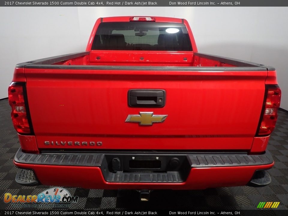 2017 Chevrolet Silverado 1500 Custom Double Cab 4x4 Red Hot / Dark Ash/Jet Black Photo #13