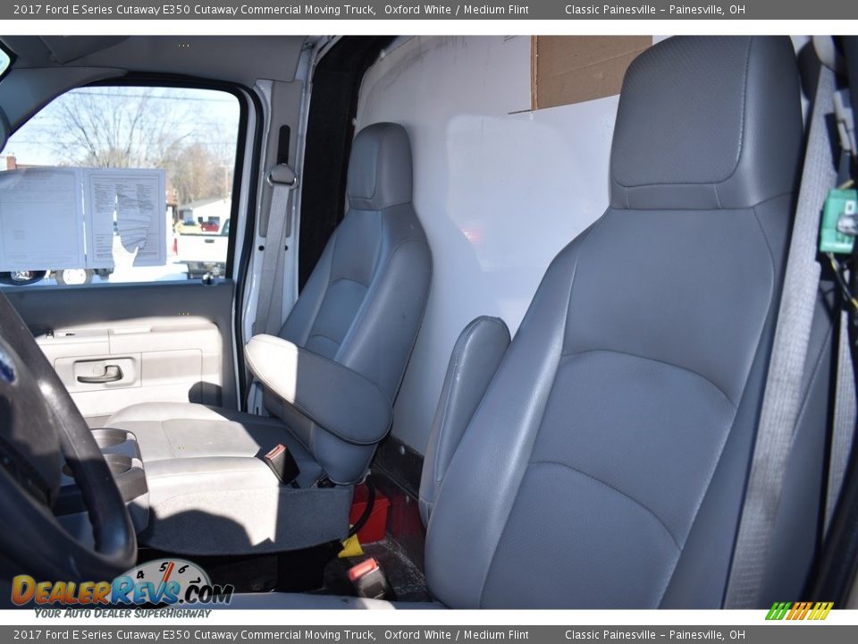 2017 Ford E Series Cutaway E350 Cutaway Commercial Moving Truck Oxford White / Medium Flint Photo #10