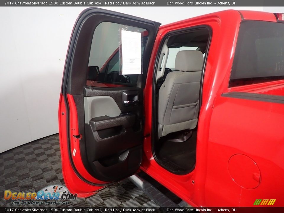 2017 Chevrolet Silverado 1500 Custom Double Cab 4x4 Red Hot / Dark Ash/Jet Black Photo #32