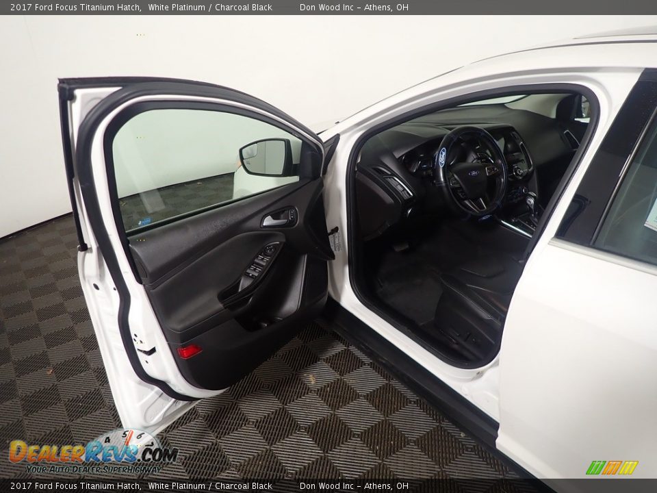 2017 Ford Focus Titanium Hatch White Platinum / Charcoal Black Photo #22