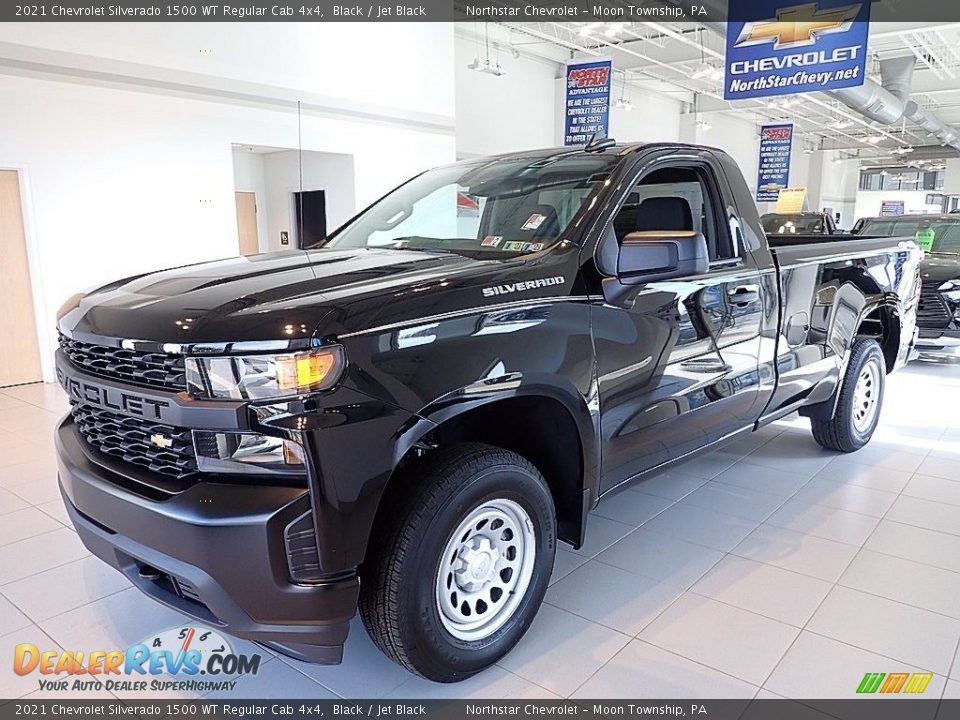 Front 3/4 View of 2021 Chevrolet Silverado 1500 WT Regular Cab 4x4 Photo #1