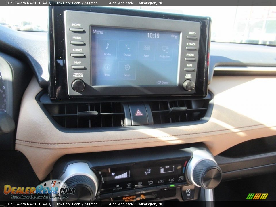 2019 Toyota RAV4 LE AWD Ruby Flare Pearl / Nutmeg Photo #17