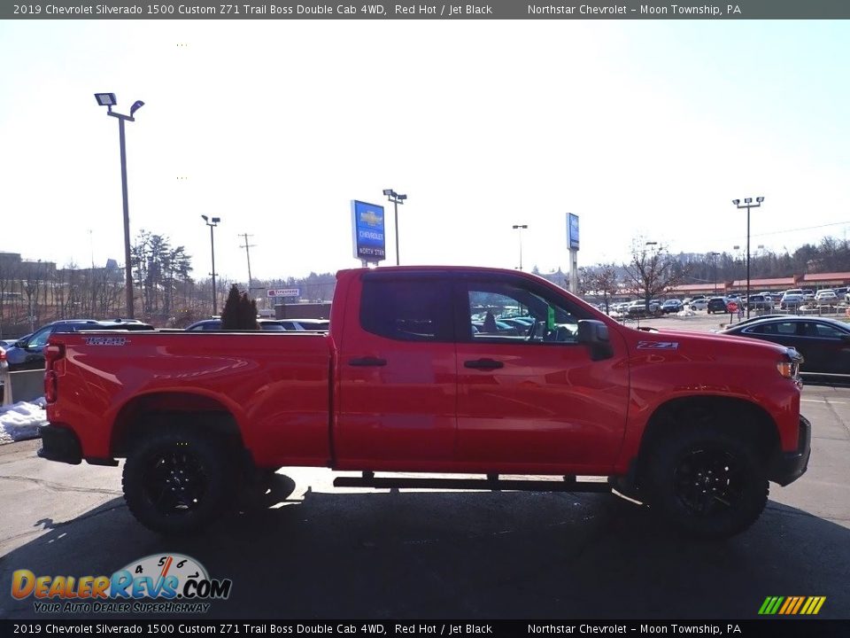 2019 Chevrolet Silverado 1500 Custom Z71 Trail Boss Double Cab 4WD Red Hot / Jet Black Photo #9