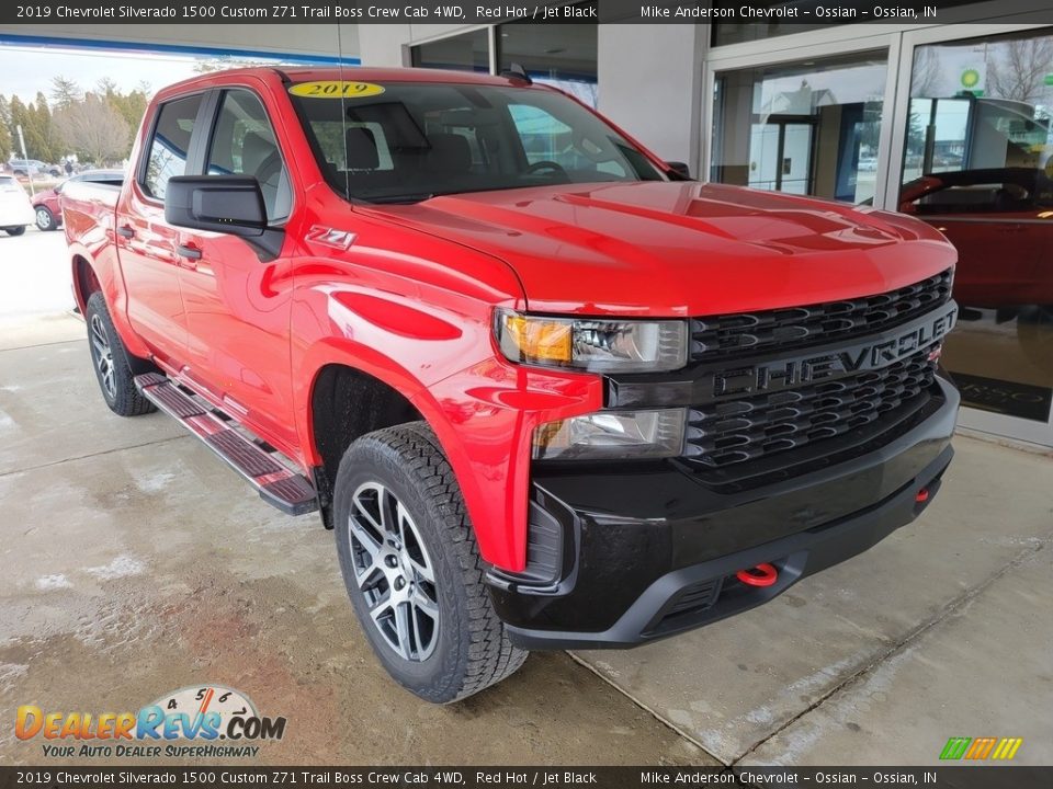 2019 Chevrolet Silverado 1500 Custom Z71 Trail Boss Crew Cab 4WD Red Hot / Jet Black Photo #2