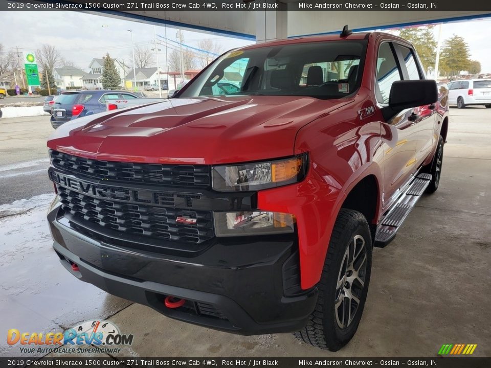 2019 Chevrolet Silverado 1500 Custom Z71 Trail Boss Crew Cab 4WD Red Hot / Jet Black Photo #8