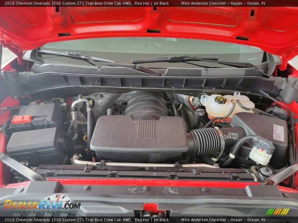 2019 Chevrolet Silverado 1500 Custom Z71 Trail Boss Crew Cab 4WD Red Hot / Jet Black Photo #10
