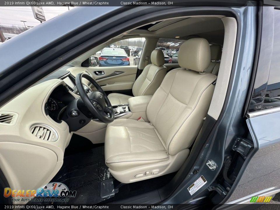 Front Seat of 2019 Infiniti QX60 Luxe AWD Photo #7