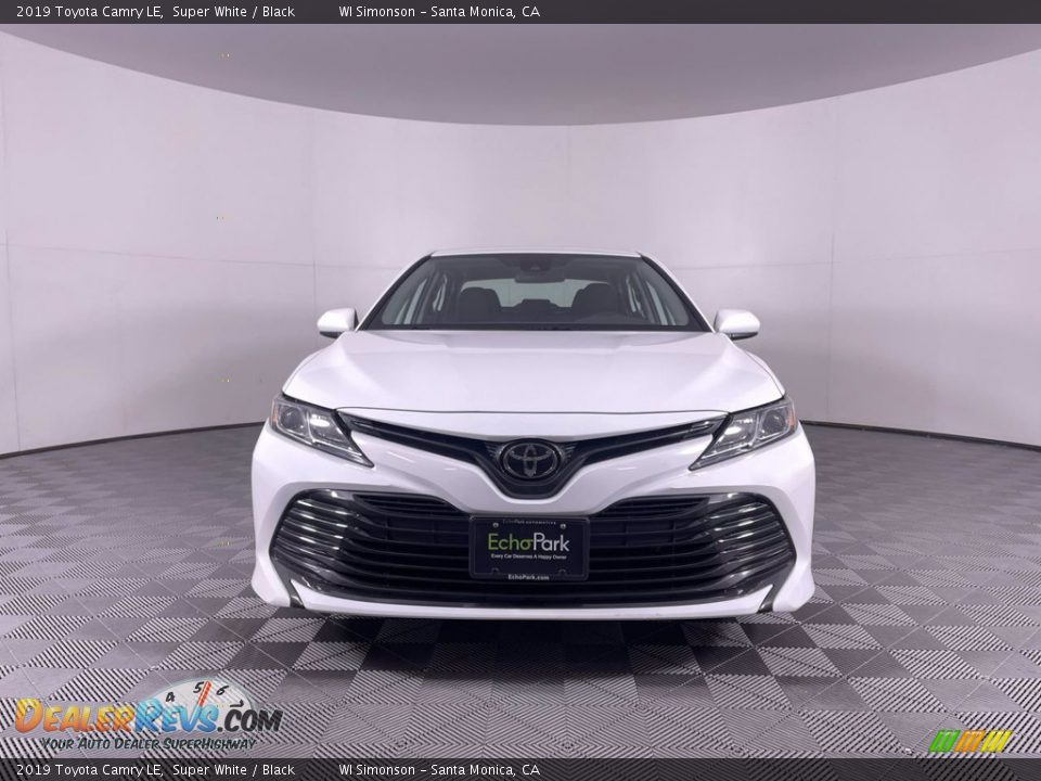 2019 Toyota Camry LE Super White / Black Photo #2