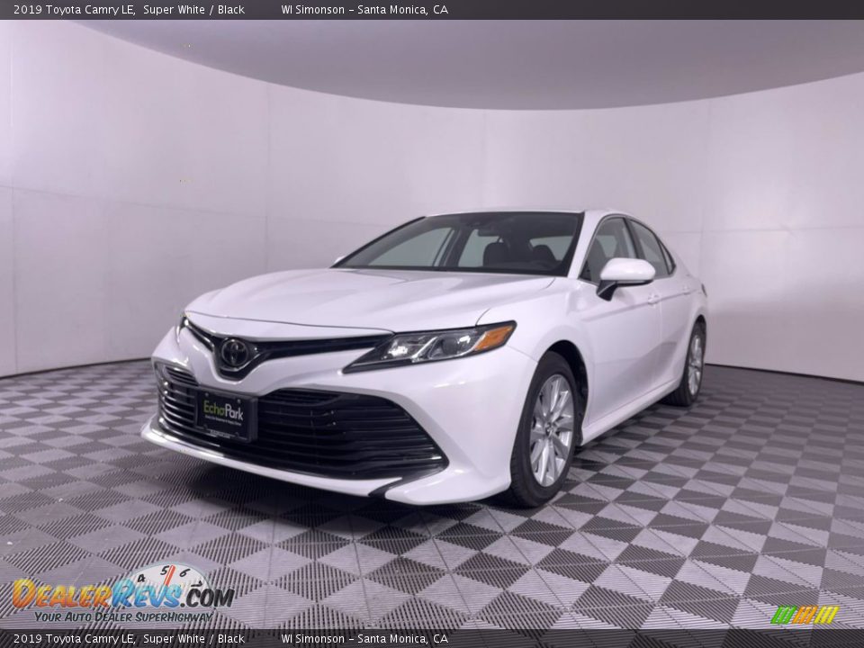 2019 Toyota Camry LE Super White / Black Photo #3