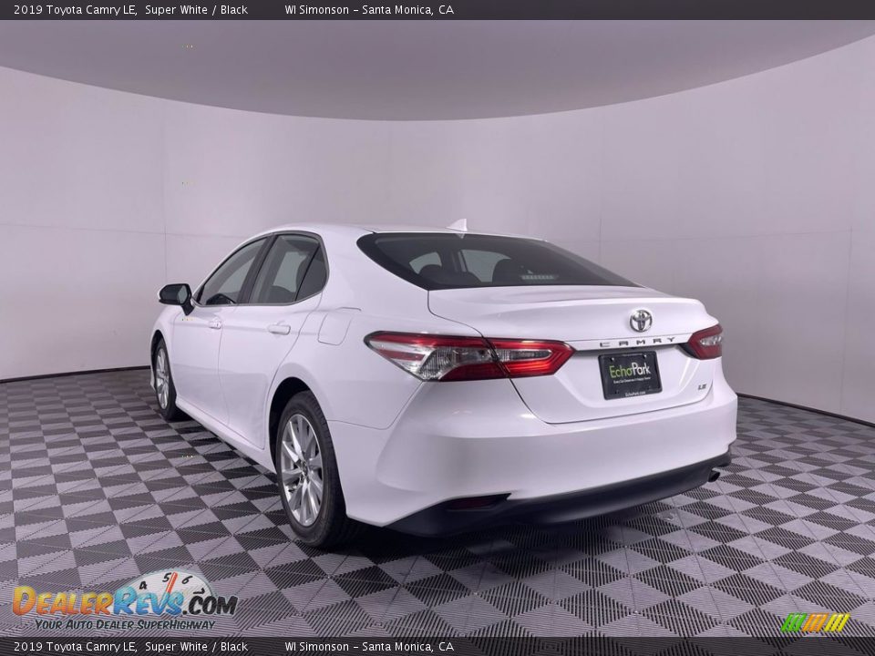 2019 Toyota Camry LE Super White / Black Photo #5