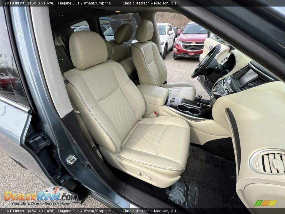 Front Seat of 2019 Infiniti QX60 Luxe AWD Photo #19