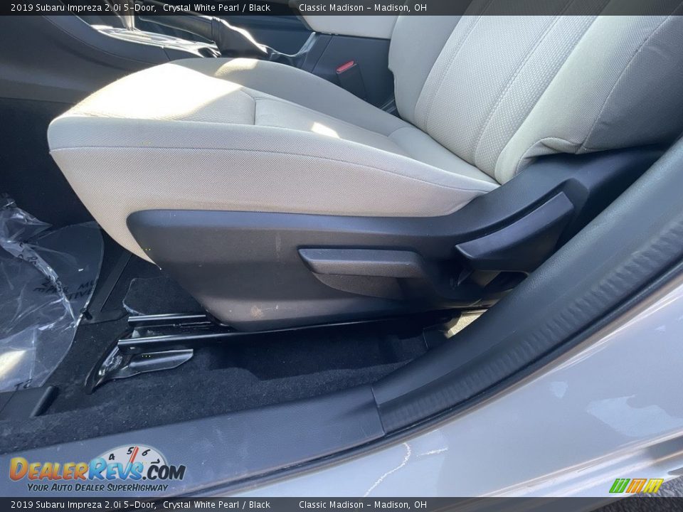 2019 Subaru Impreza 2.0i 5-Door Crystal White Pearl / Black Photo #8